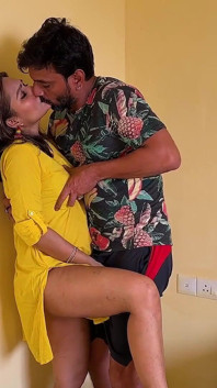 Sorellastra con fratellastro sesso cazzo duro calda sorellastra