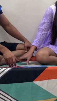 Grabfuck - Distracted From the Game - Lost Her Virginity Stepdaughter Ended with Passionate Sex on the Parents' Bed in Hindi