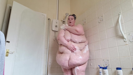 SSBBWLadyBrads: Douche schudden en wassen deel 3