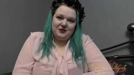 Mxtress Valleycat: Pay me if you want to keep your job
