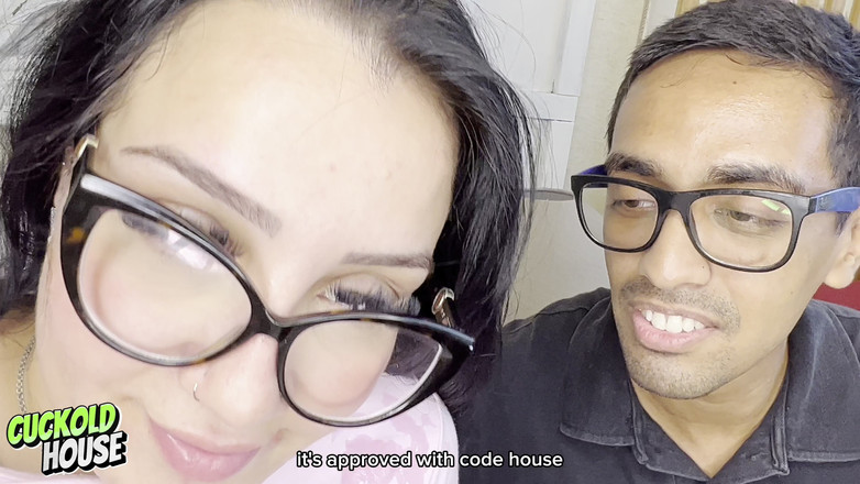 CuckoldHouse: Une Jeune Femme Infidèle a Des Relations Sexuelles Avec Deux...