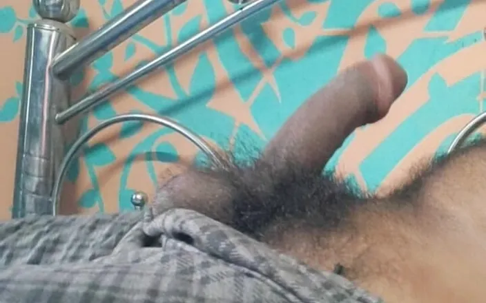 Straight Guy09: Mastrubation in My Room