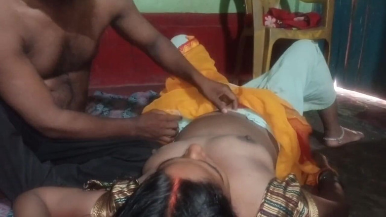 India red sex: Kongkek adik tiri desi kampung sahaja, berseronok