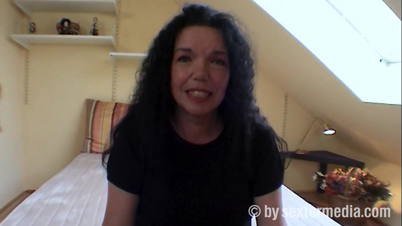 Sextermedia by Pete: Stepmother Elke and stepdaughter Sandra having sex