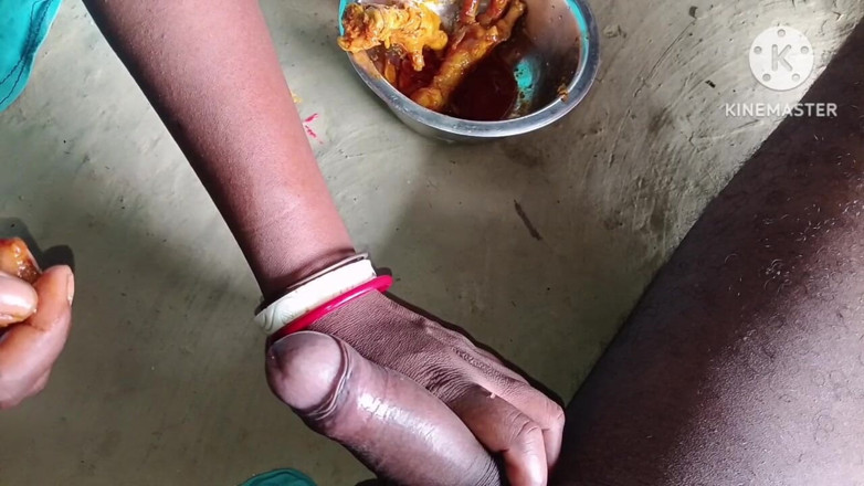 Nenika: Desi bhabhi mengisap penis dan disetubuhi