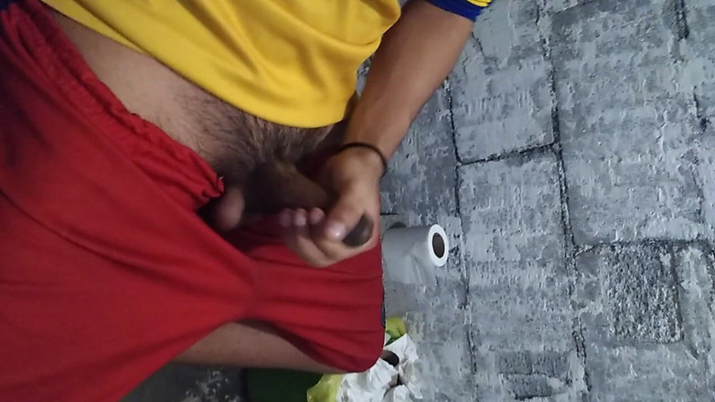 AlexAlejandro13: Il tuo ragazzo caldo in bagno