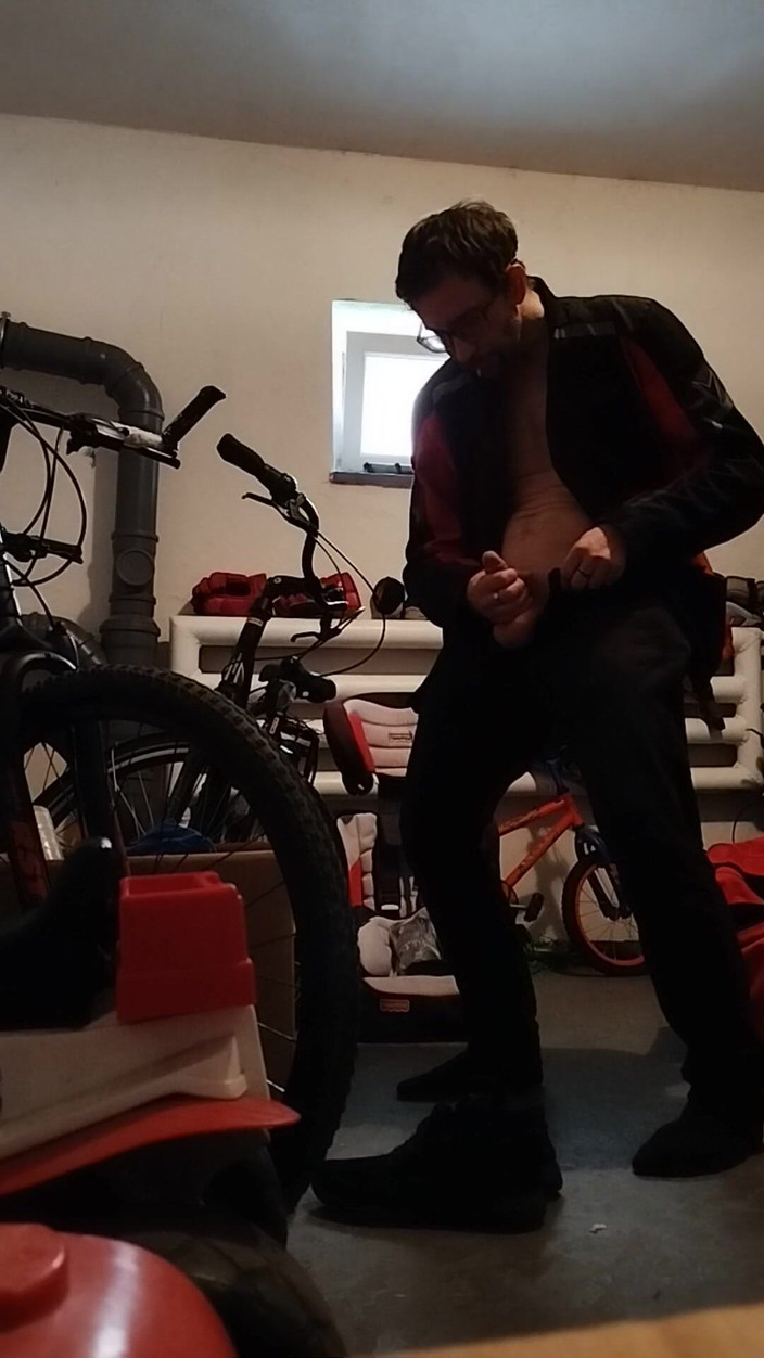 kickerscooter: 自慰