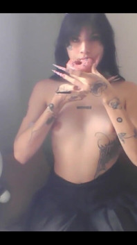 Hotgirl sharing brakfast w u