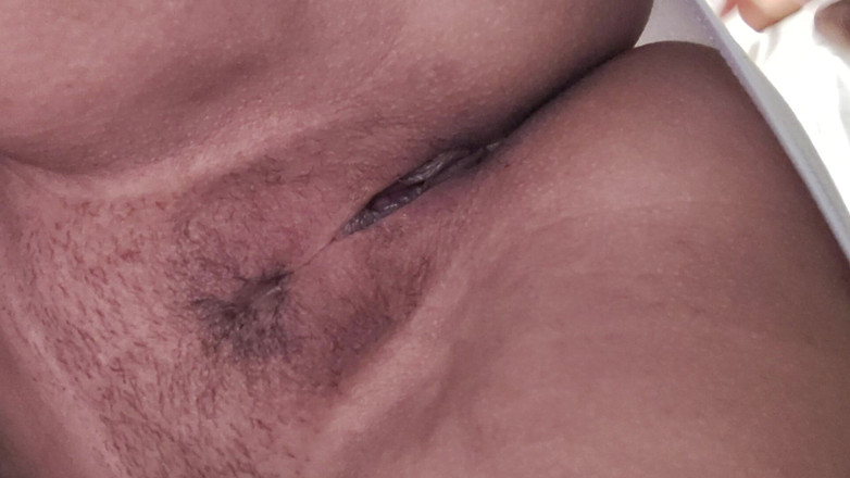 AngyAmazon: Je baise mon cocu dans le salon avec les portes...