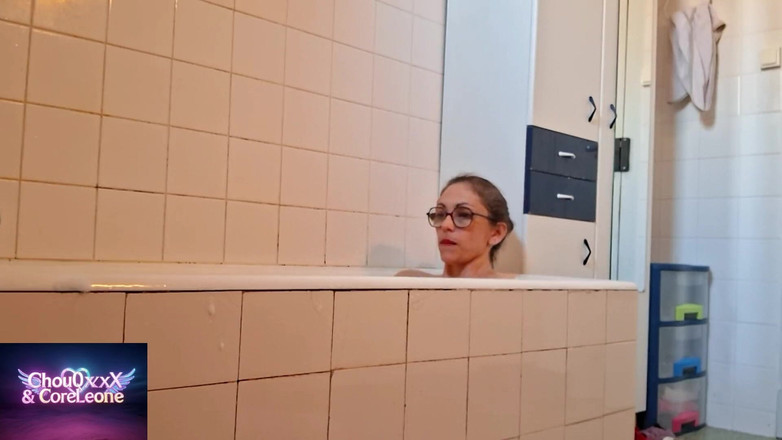 ChouQxxX_et_Coreleone: Baia cu spumă