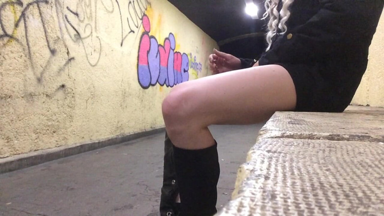 The Midnight Minx: Crossdresser themidnightminx masturbare subterană