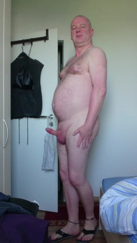 Nackt, Dick Und Steifer Schwanz