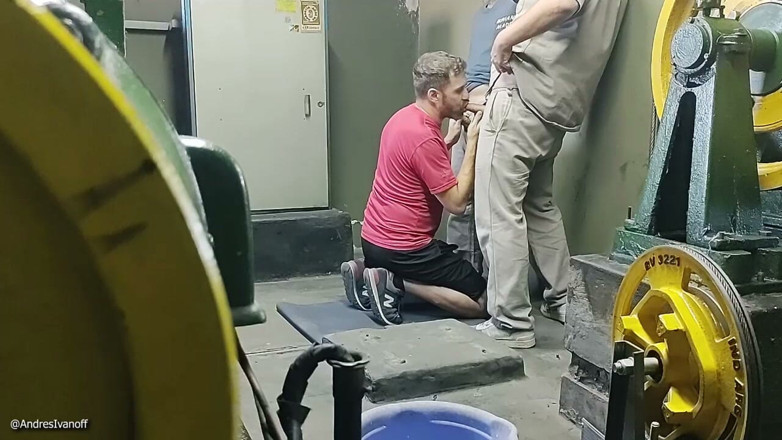 Porteros Hot: Doormen Fucking to Andres 3