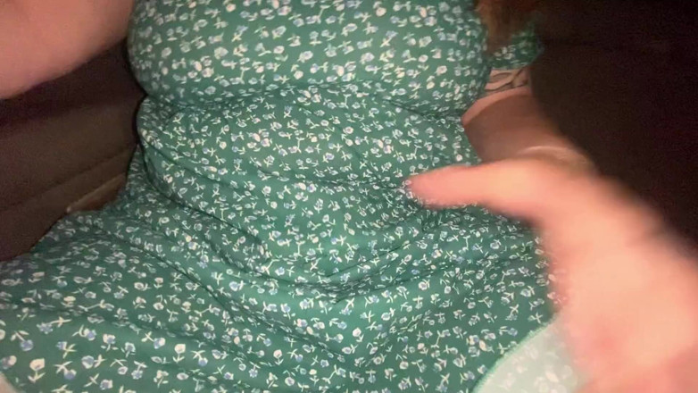 MilkyWay: Berseronok di tempat duduk belakang teksi semasa pemandu tidak kelihatan....