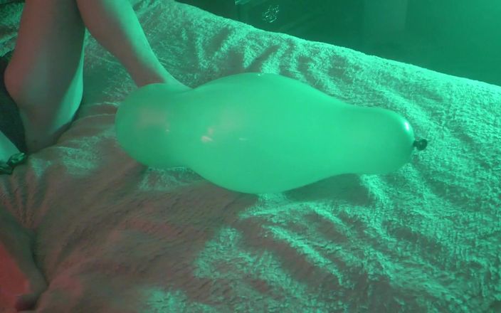 Voo Doo XXX: Rencontre gonflable extraterrestre