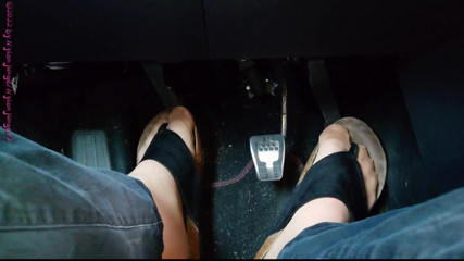 Carmen_Nylonjunge: Pedal Pumping in Slippers ** Nylonfeet **