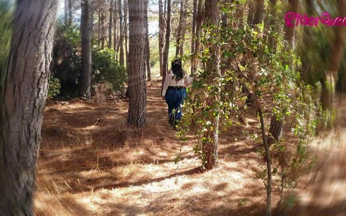 Riderqueen: Walking Forest - vidéo pour les fans avec slowmotion