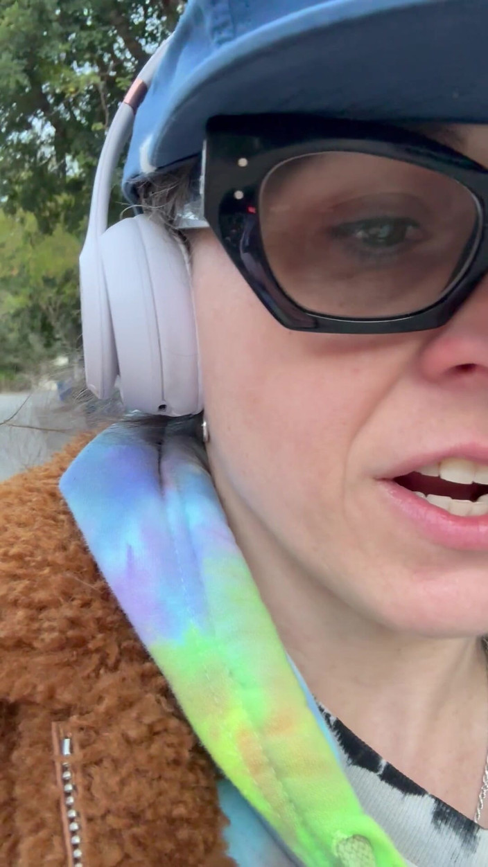 Suzy Wylde: Divertimento a 3sum in California