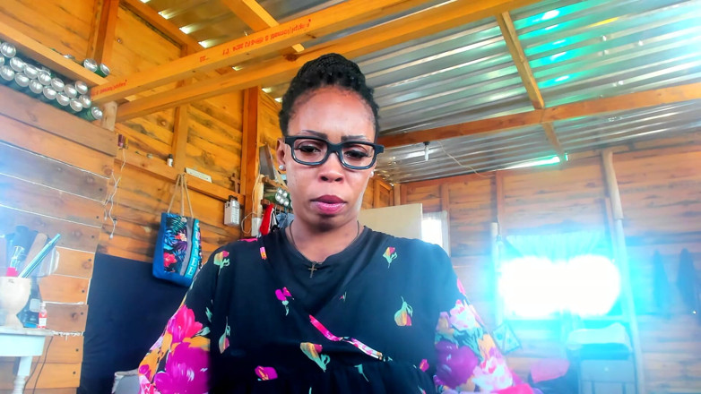 AnalEbony: 롤플레이, 배다른 아들 몰래 보고 후장 뛰는 걸 봤어...