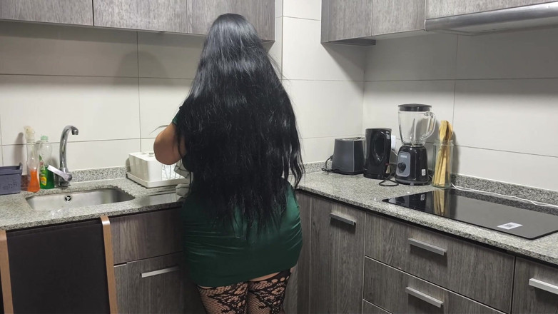Riderqueen: Video voor fans, stiefmoeder en haar hete keuken