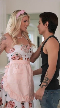 Taylor Wild fait ses débuts dans les coulisses d’un tournage MYLF non divulgué