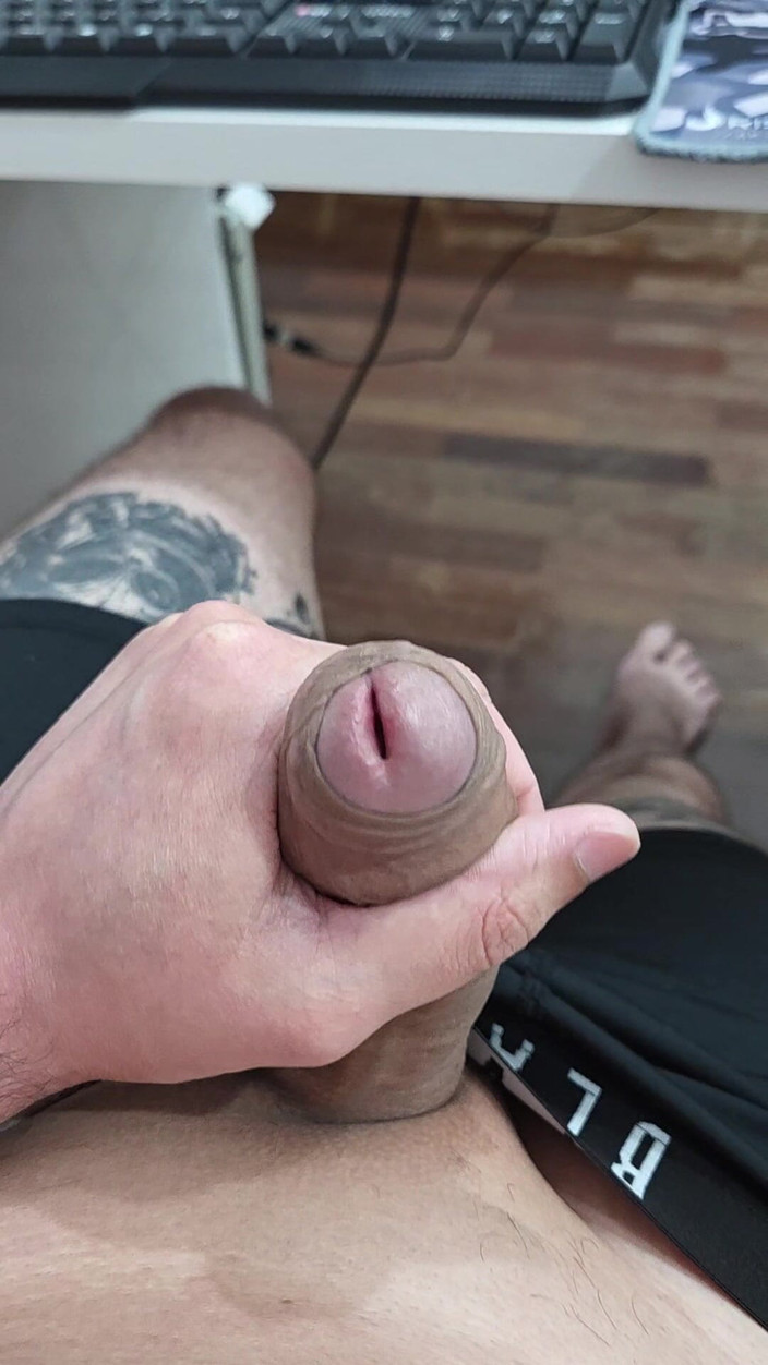 Lkdick8: ムラムラしてる、しゃぶってみる?