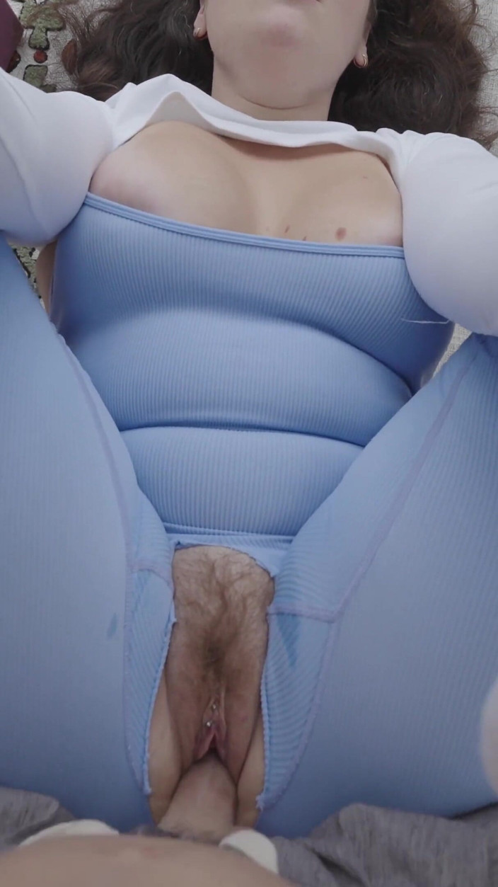 Pamsnusnu: Yoga Fuckarini: Unblocking Her Tight Chakras