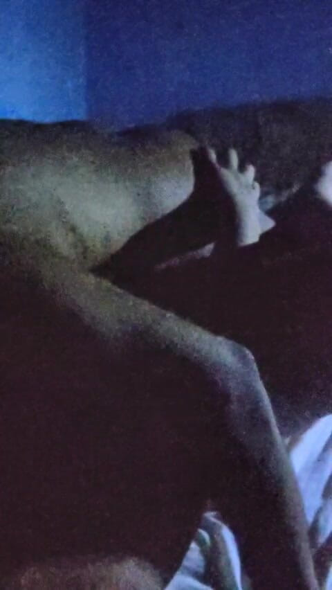 Creamy pussy: Venez à l’intérieur de moi pour baiser et sucer une bite