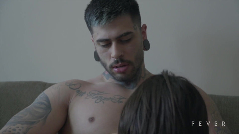 Fever Films: Seks keras pagi dengan si rambut coklat 18 tahun