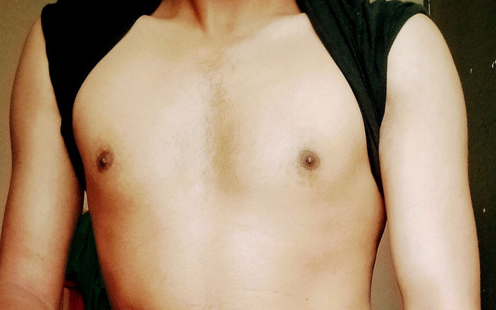 Chanti: Zlato twink chlapec se baví na kameře