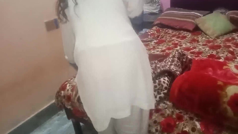 SHAKRATASNEEM: Dasi seksi kız kardeş erkek kardeşiyle çok seksi sikişiyor