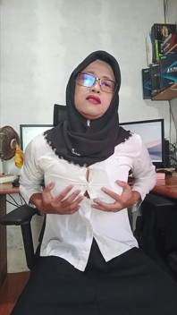 Asian Ladyboy with Hijab Masturbates