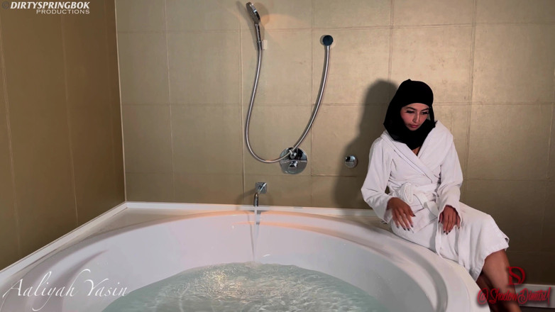 Aaliyah Yasin: Hijabi Aaliyah Yasin Gets BBC Delivered to Her Hotel Room