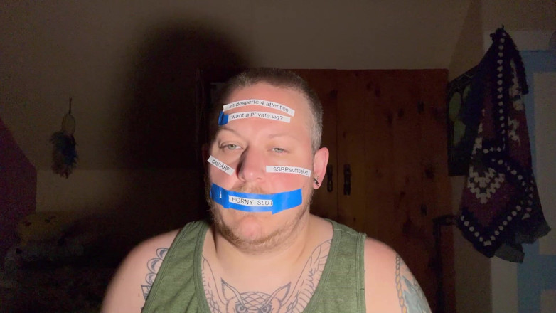 SoftBakedAfterDark: Ponížení: Sledujte mě hru