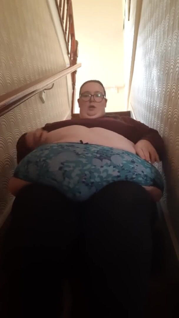 SSBBWLadyBrads: Богиня на лестнице
