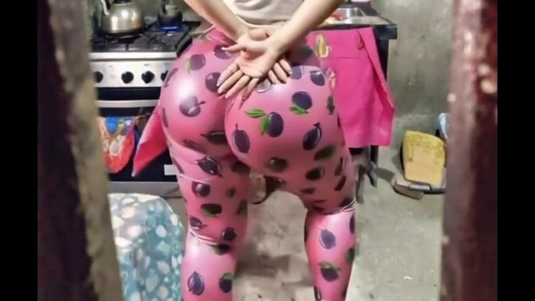 Xprohibidox1: Rosa strumpfarsch 3