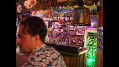 Muschi movie official: Svůdnice barmanka