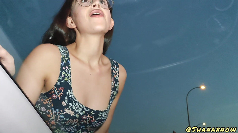 Shanaxnow: Cewek itu bikin aku crot di celana dalam thongnya di...