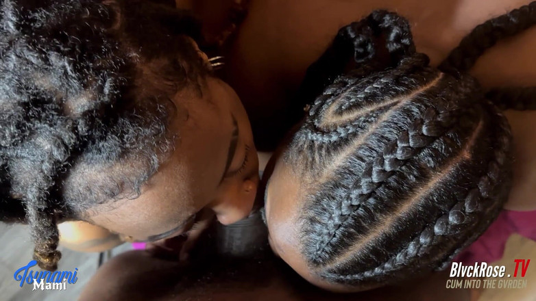 Blvck Rose TV: İki iri güzel kadın ve bir büyük zenci tsunamisi mami...