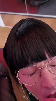 Vanessabitchx La Vidangeuse De Bites Superbe Salope A Sperma Cumslut Bonne Pancutan muka. Parischiennetrv. Prod 91