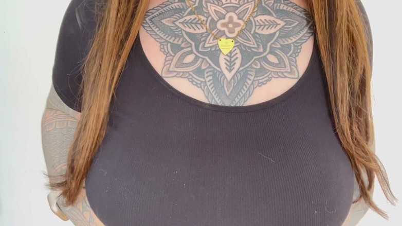 Miss Valentina: Éjacule sur le visage de tes déesses, coaching masturbatoire