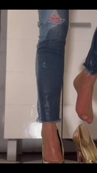 Desperate Wetting My Jeans and Super Gold Highheels - Full Video More Than 10 Minutes Only for Subscribers