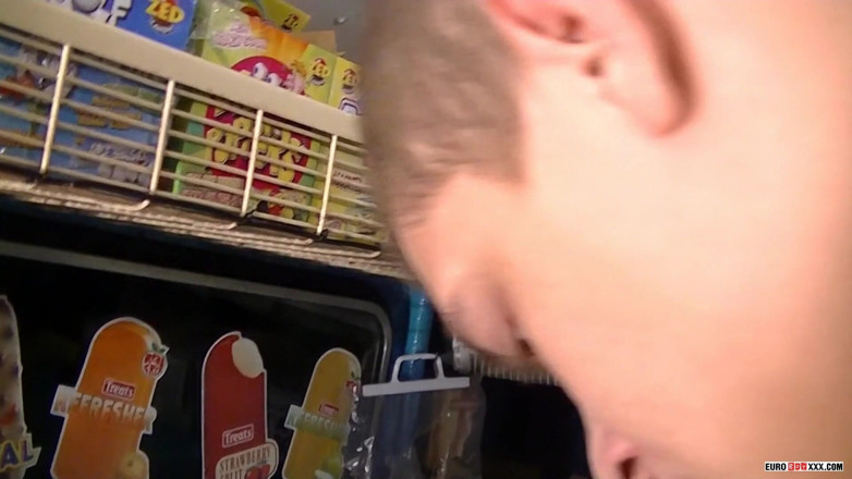 Euro boy xxx: Owen &amp; Skye Fuck in Ice Cream Truck