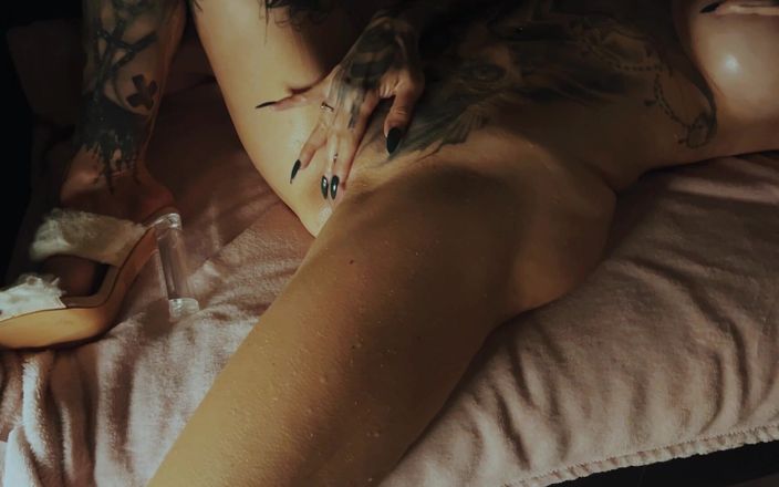 Nastasia ink: Mature with Long Nails and Pierced Pussy Masturbates and Makes...