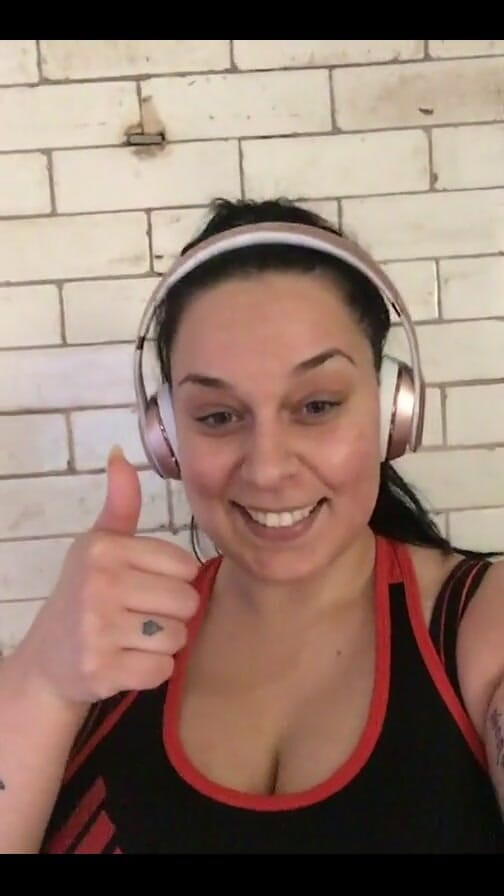 Anastasia Lux: Cvičení v tělocvičně ... Kardio před závažím a ano Trénuji 5krát týdně 2...