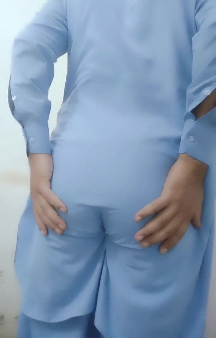 khanpathan2: Cowok india pakistan shalwar kamees lagi pamer pantat bahenolnya