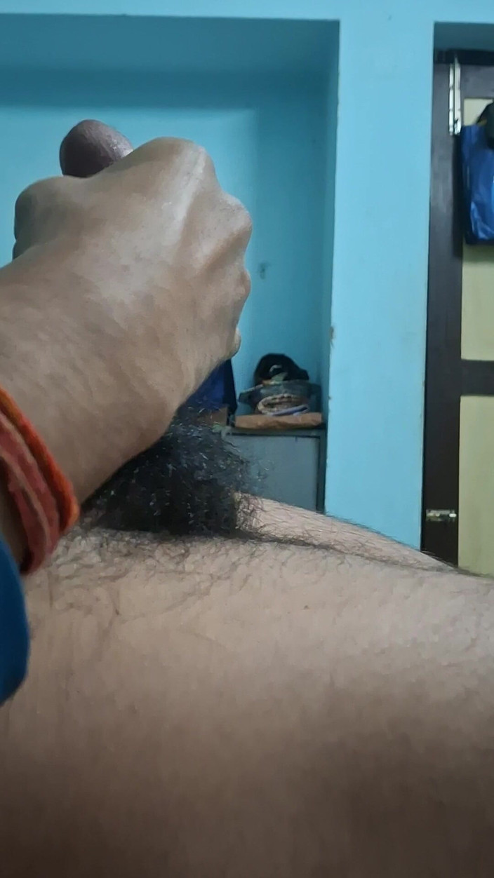 IndBoyCum: エッジングポストハンドジョブ