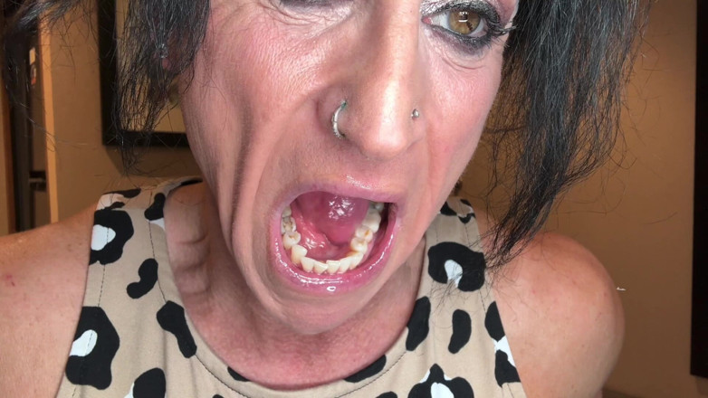 Kandylegsxxx: Diosa Kandys traviesa rutina oral