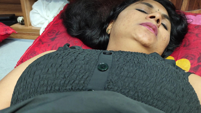 Vaigavarun45: Girl Friend First Time Sex with Boy Friend in Home...