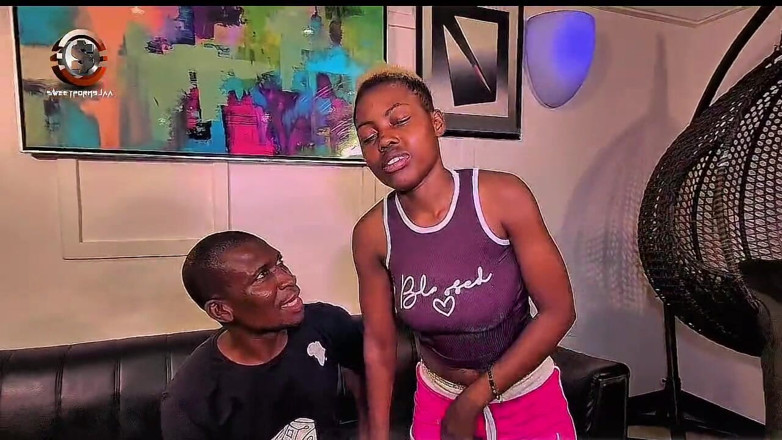 Tusweet9ja: Betty Skaly Se Fait Baiser Sa Chatte Étroite Par Son Homme...